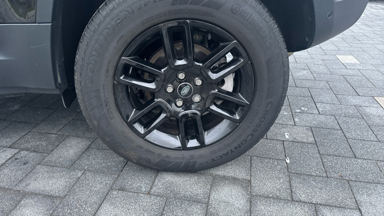 Land Rover Defender 110 Diesel 3.0 D250 Hard Top Auto